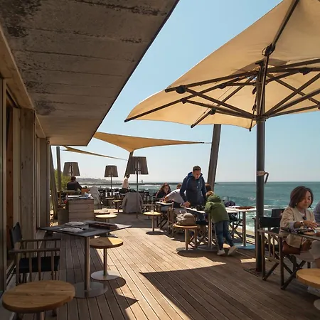 Edition 147 - Beachfront Luxury 1 Bedroom Daire Porto